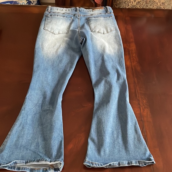 Kendall & Kylie Light Washed Ripped Flared Jeans - Picture 2 of 5